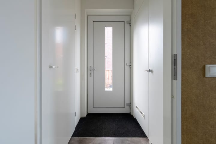 Photo 12 of Eikenwal 30