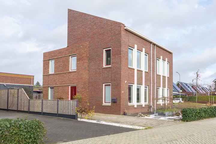 Photo 33 of Eikenwal 30