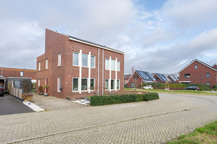 Photo 35 of Eikenwal 30