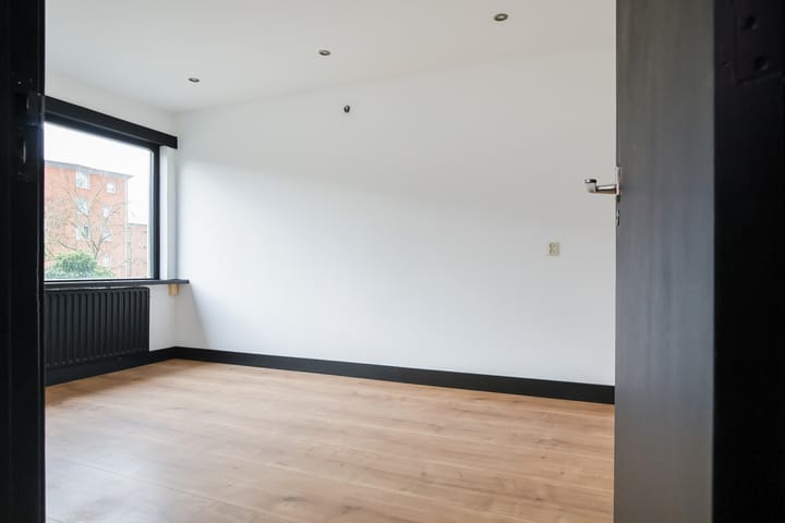 Photo 28 of Van den Berghlaan 607