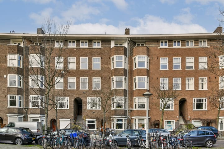 Photo 2 of Lekstraat 104-4