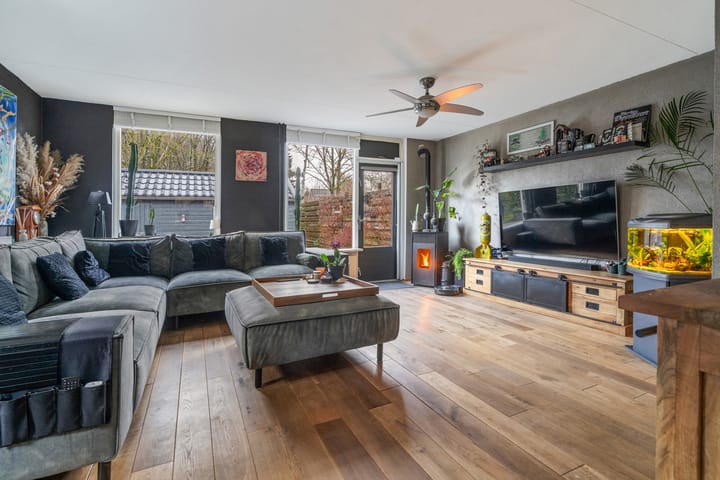 Foto 2 van Tjariet 33