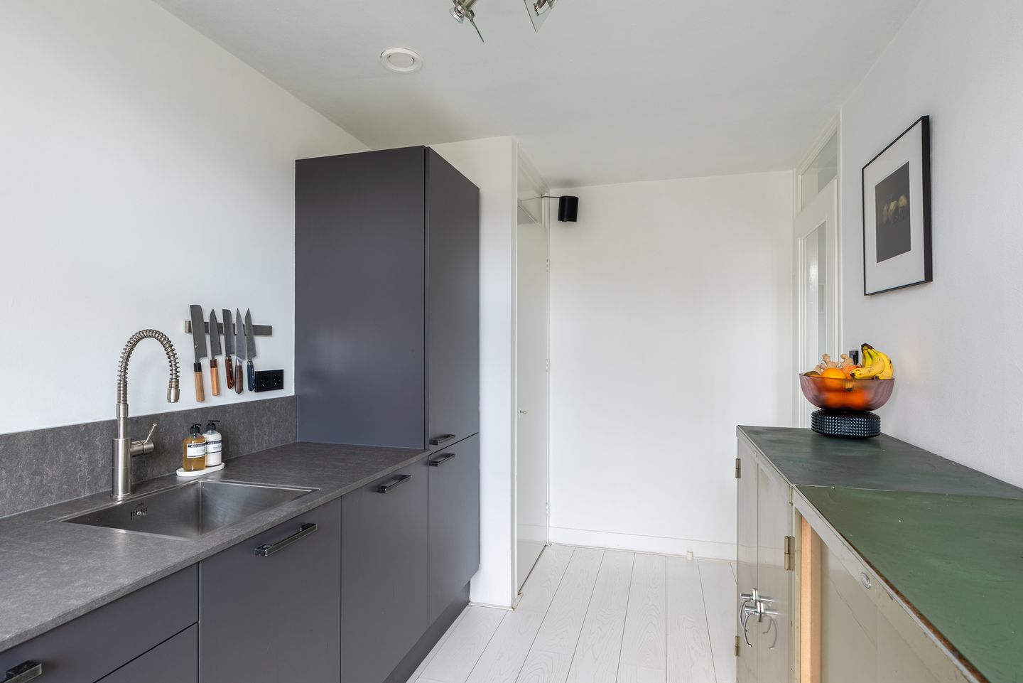 Photo 14 of Aalsmeerweg 11-2