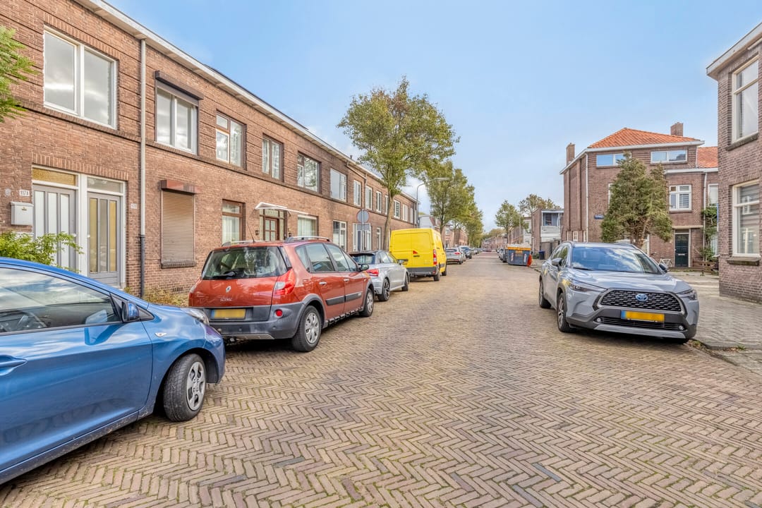 Photo 2 of Hooftstraat 117-B