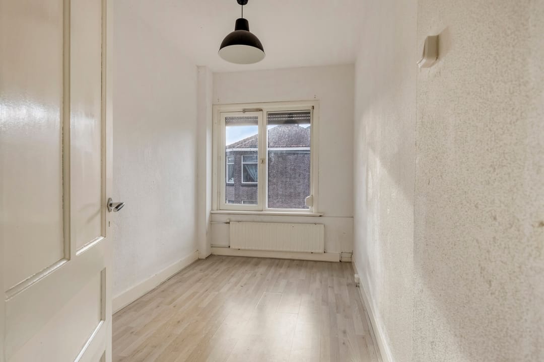 Photo 7 of Hooftstraat 117-B