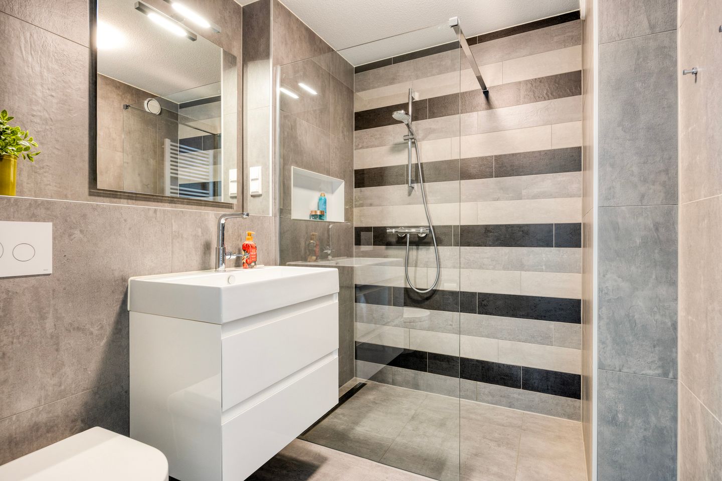 Foto 4 van Overlangelstraat 14