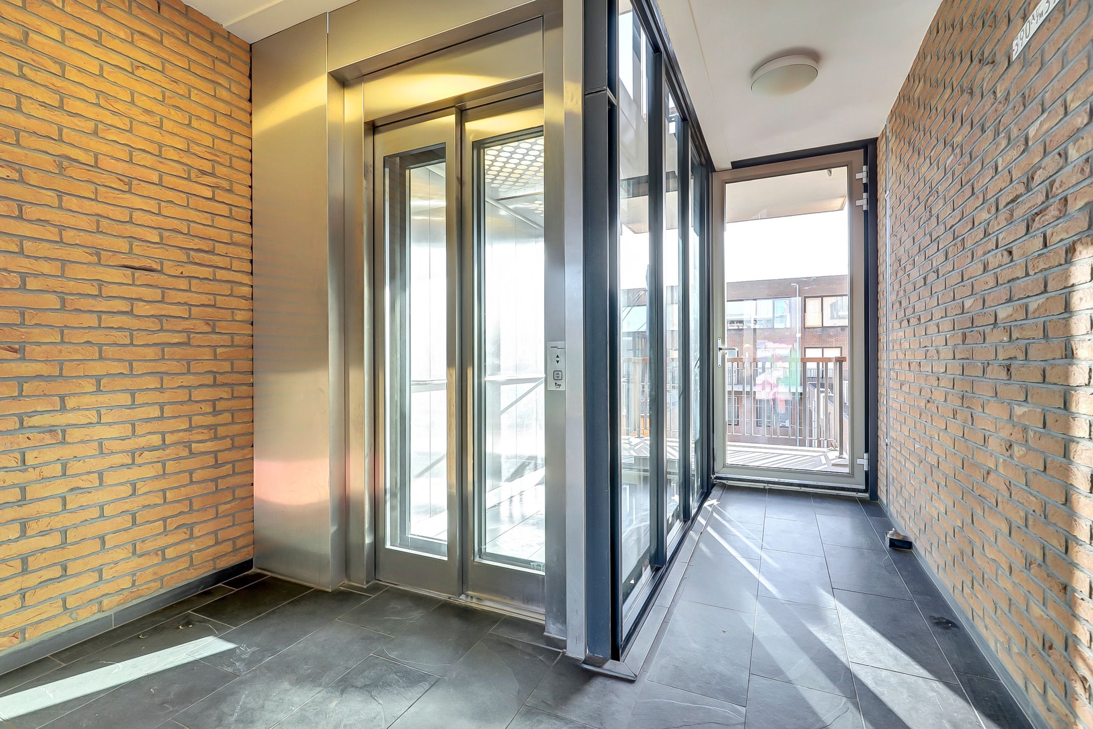 Foto 9 van Goudse Rijweg 390-C