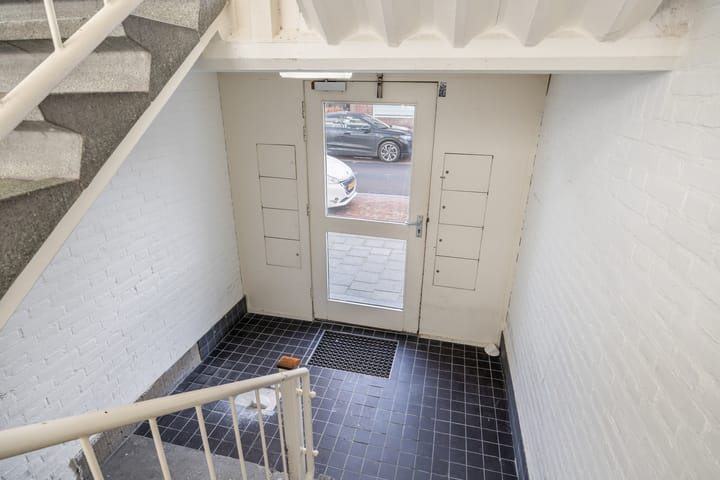 Foto 10 van Robijnstraat 15-B