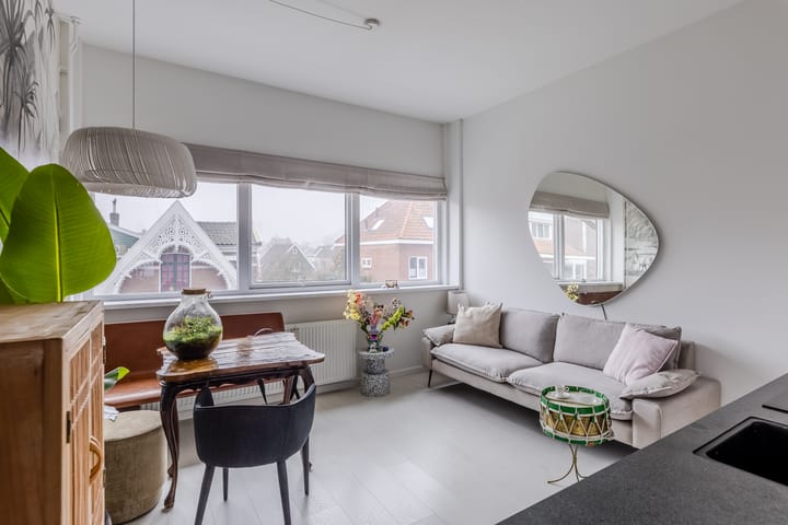 Photo 2 of Zeemansstraat 24-N