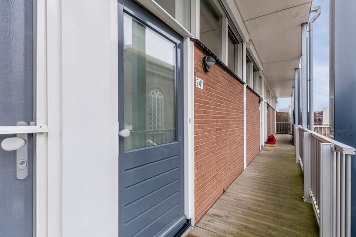 Photo 8 of Zeemansstraat 24-N