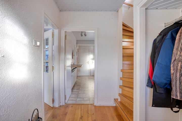 Photo 8 of Meidoornstraat 15