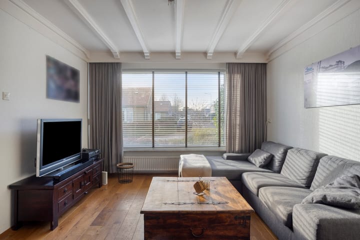 Photo 9 of Meidoornstraat 15