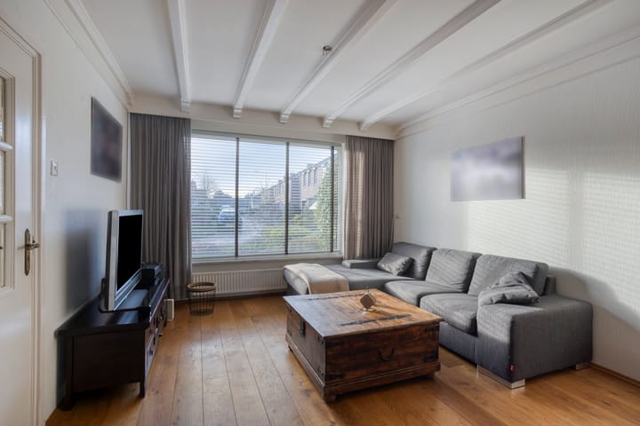 Photo 10 of Meidoornstraat 15