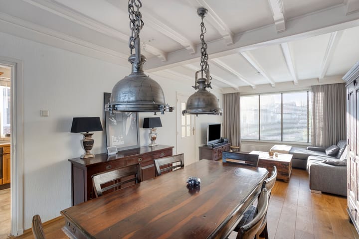 Photo 13 of Meidoornstraat 15