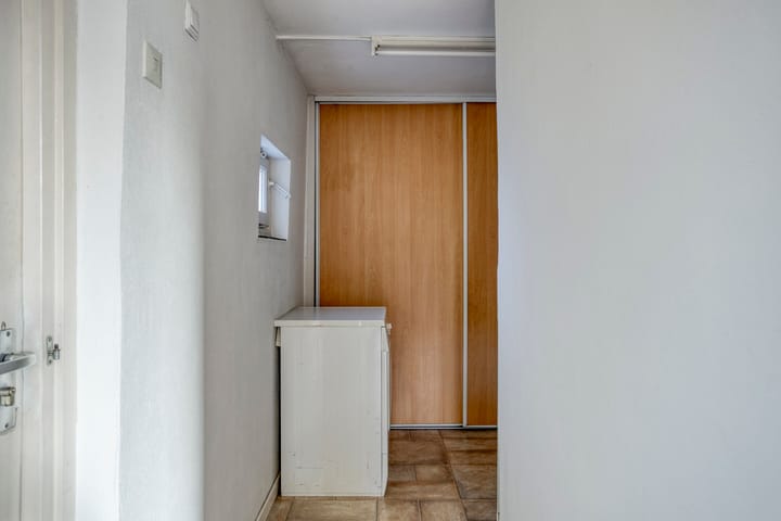 Photo 19 of Meidoornstraat 15