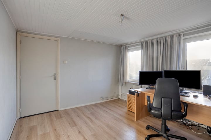 Photo 29 of Meidoornstraat 15