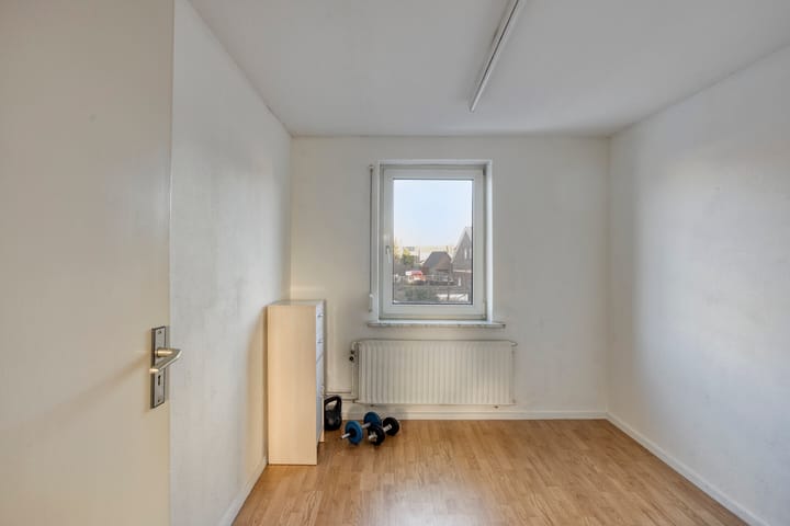 Photo 30 of Meidoornstraat 15