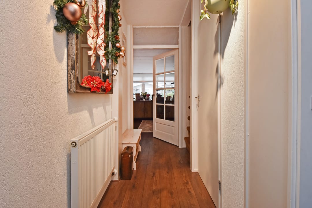 Photo 7 of Staalblauw 101