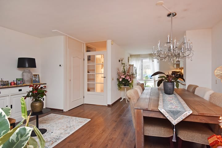 Foto 18 van Staalblauw 101