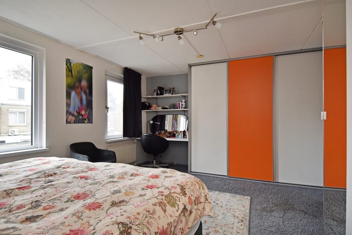 Foto 25 van Staalblauw 101