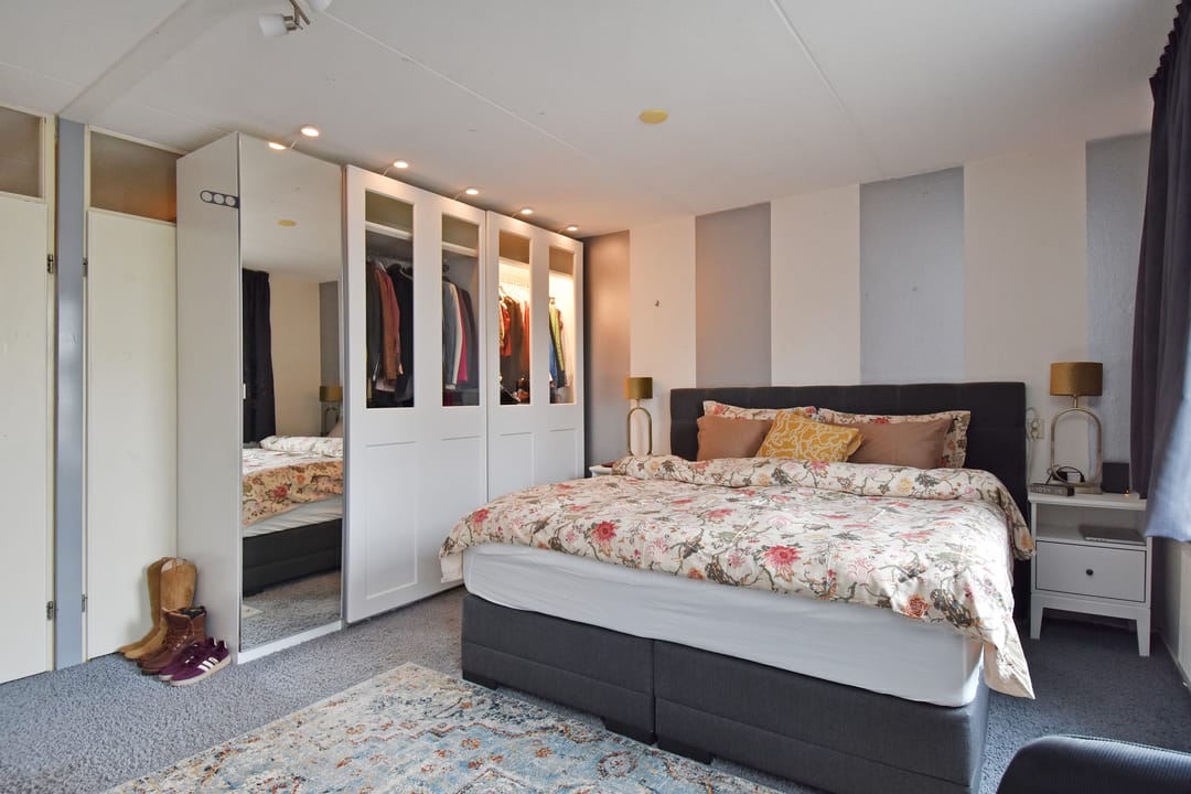 Photo 26 of Staalblauw 101