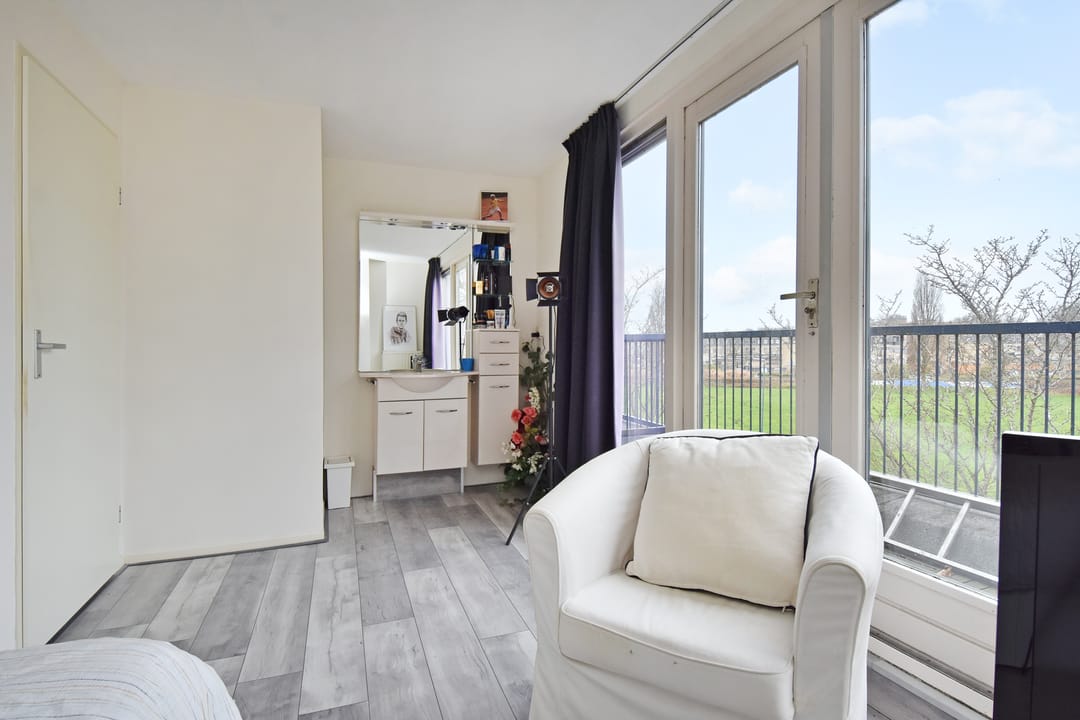 Photo 31 of Staalblauw 101