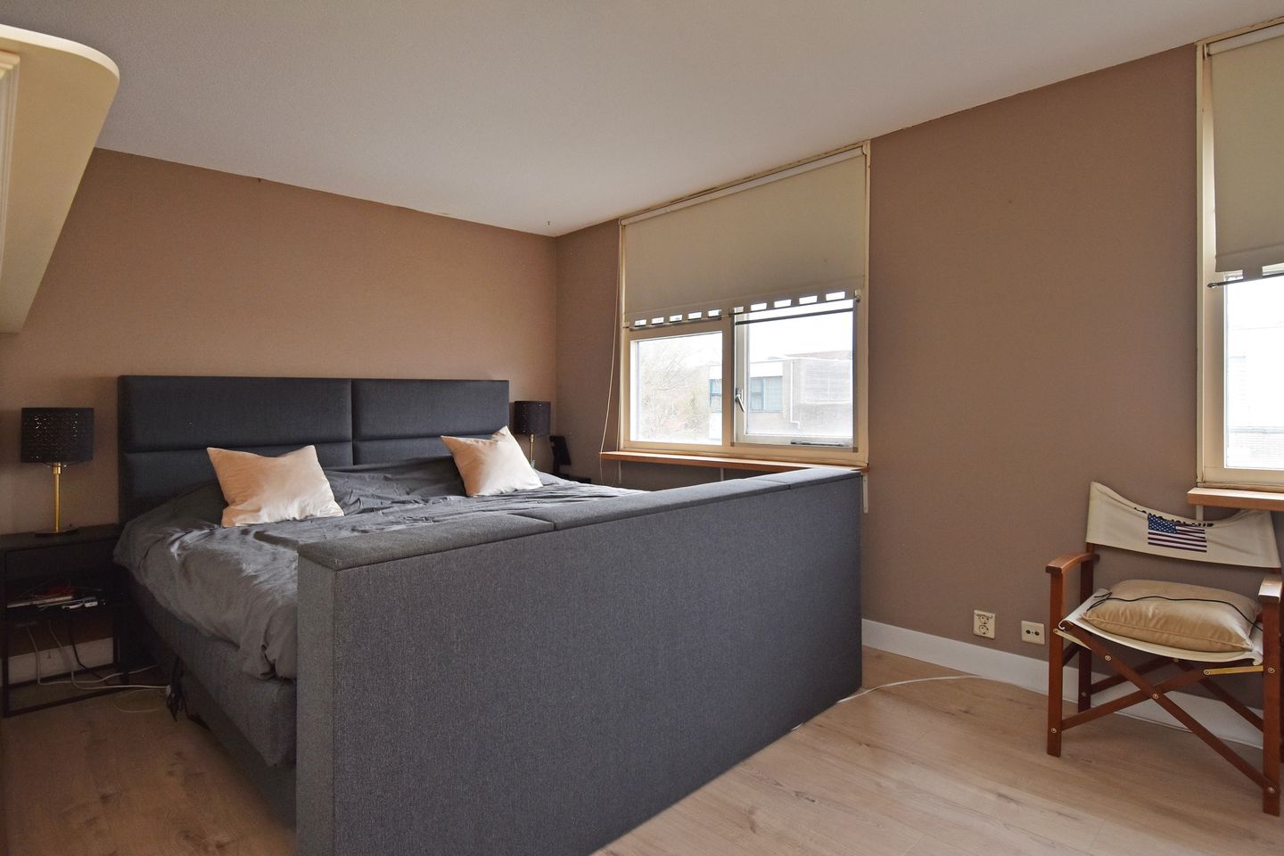 Photo 35 of Staalblauw 101