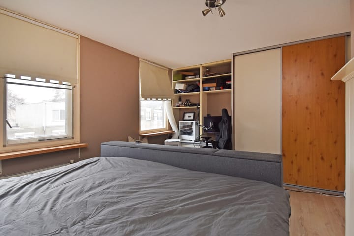 Foto 36 van Staalblauw 101