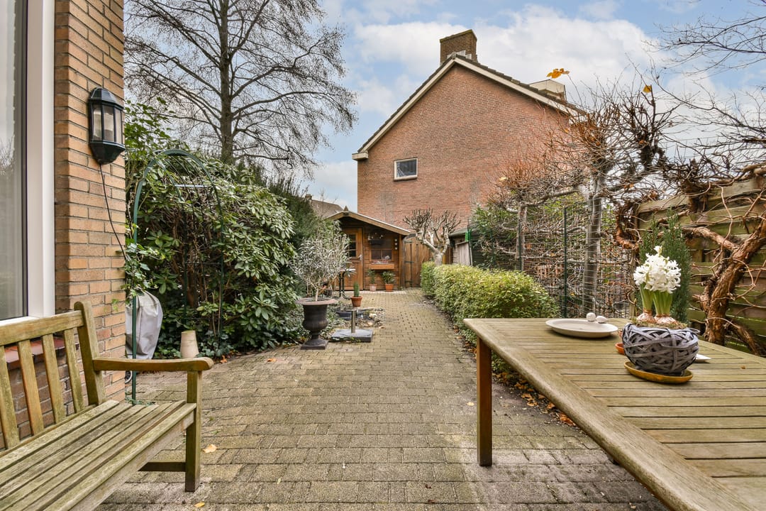 Photo 11 of Johan Willem Frisolaan 18