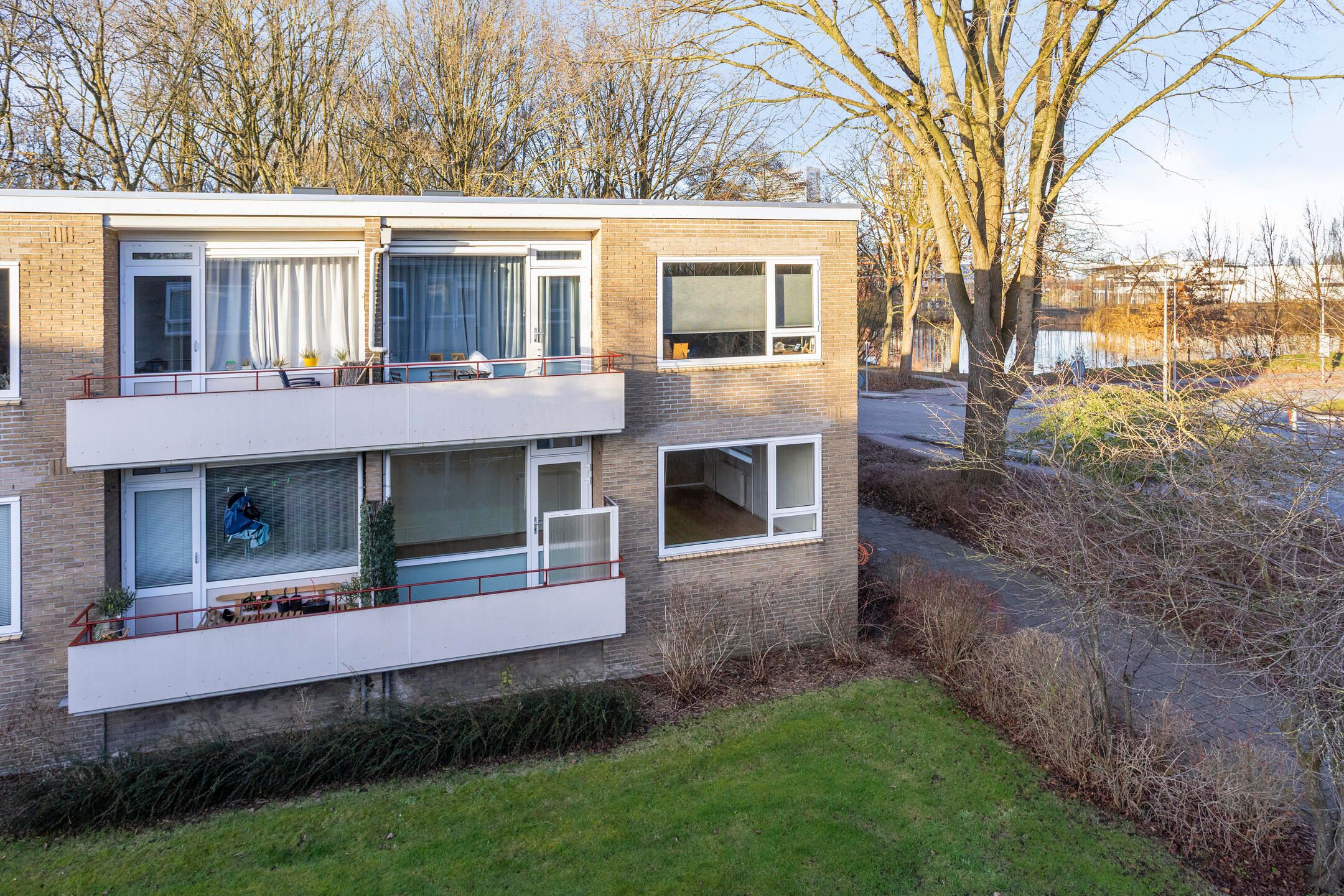 Foto 30 van Helper Brink 85