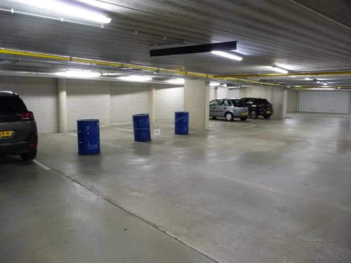 Photo 9 of Raadhuisstraat