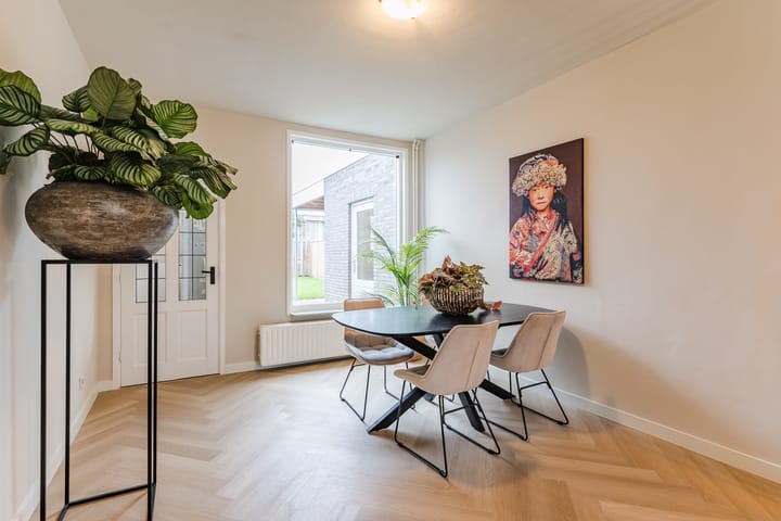 Foto 3 van Moleneindstraat 45