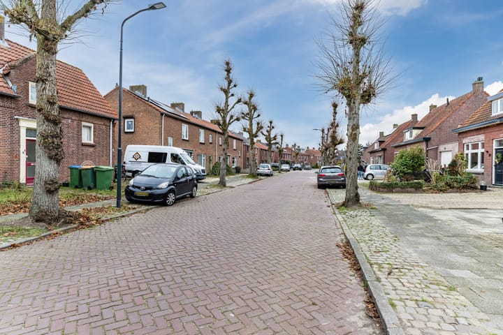 Foto 35 van Moleneindstraat 45