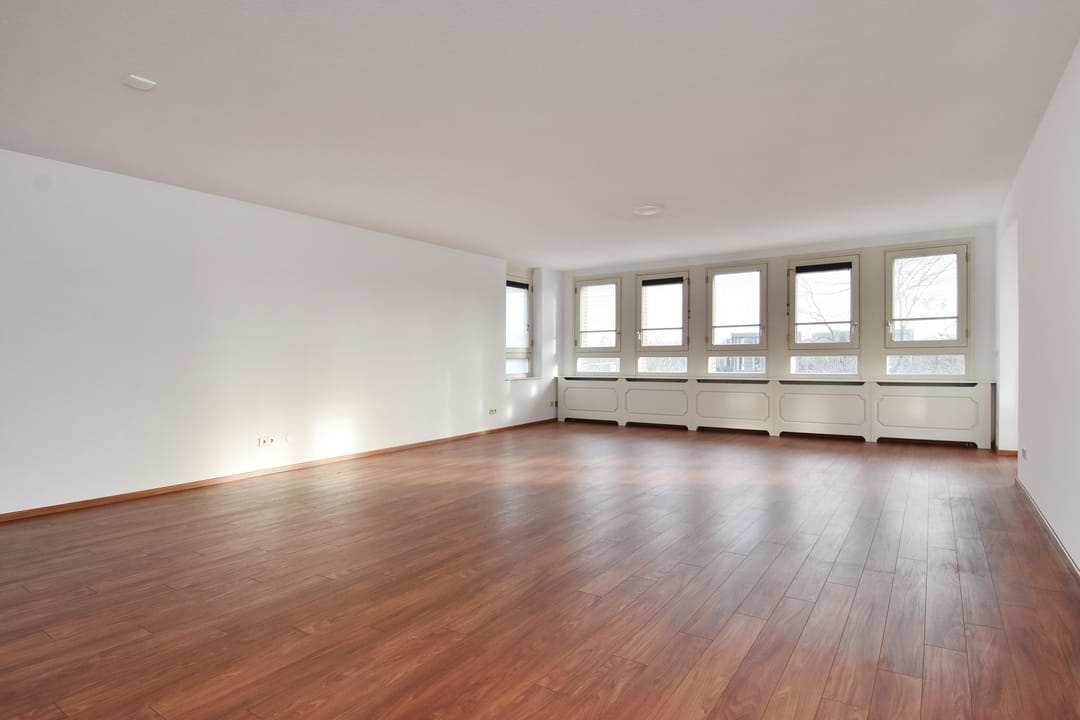 Photo 11 of Wingerd 34