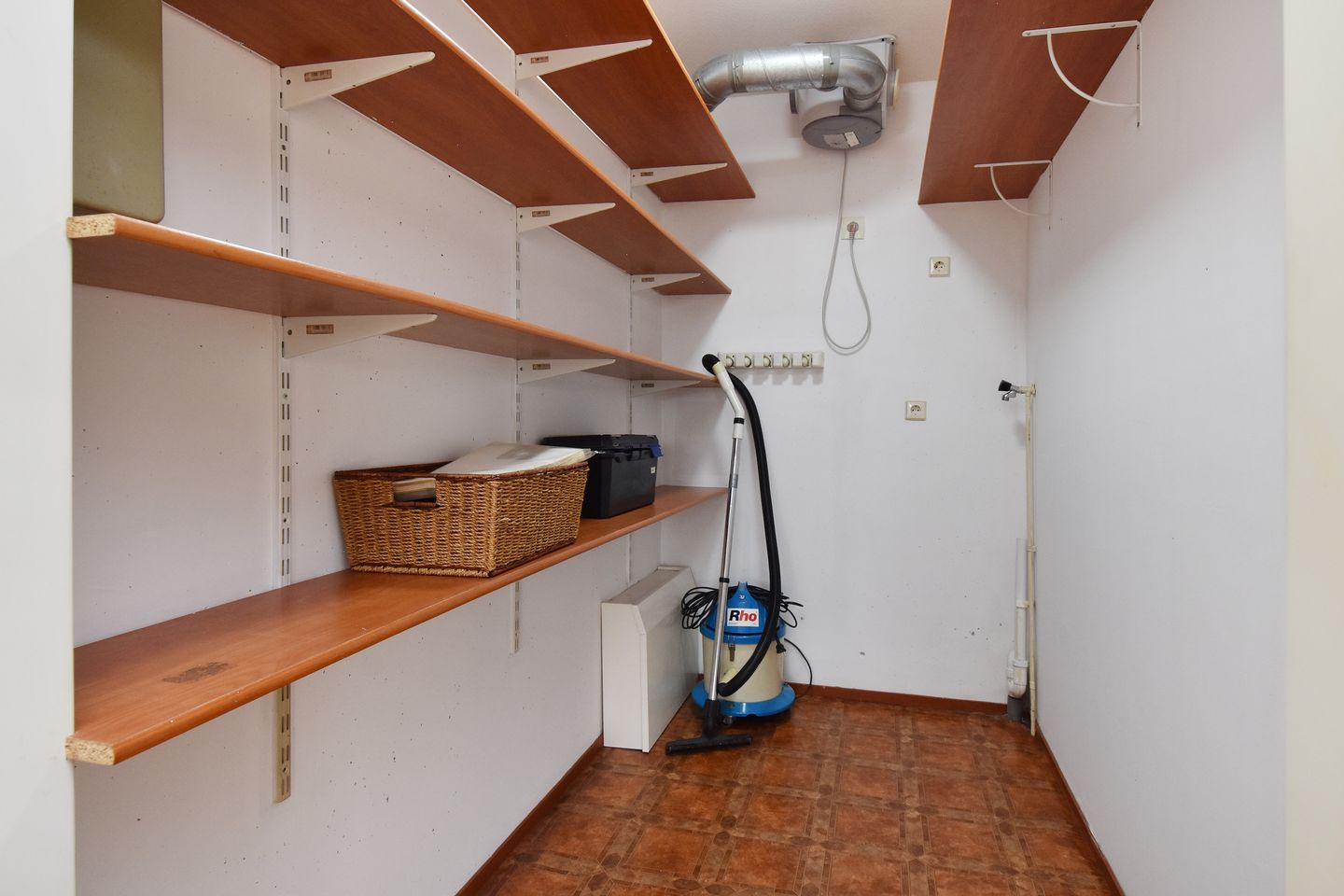 Photo 14 of Wingerd 34