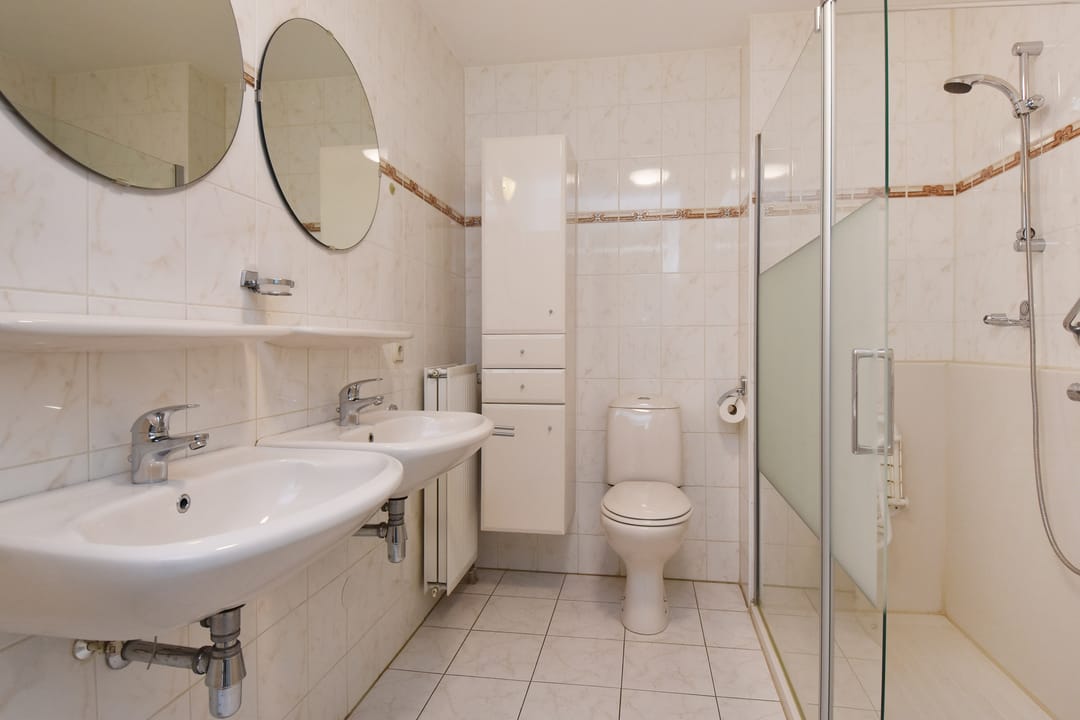 Photo 23 of Wingerd 34