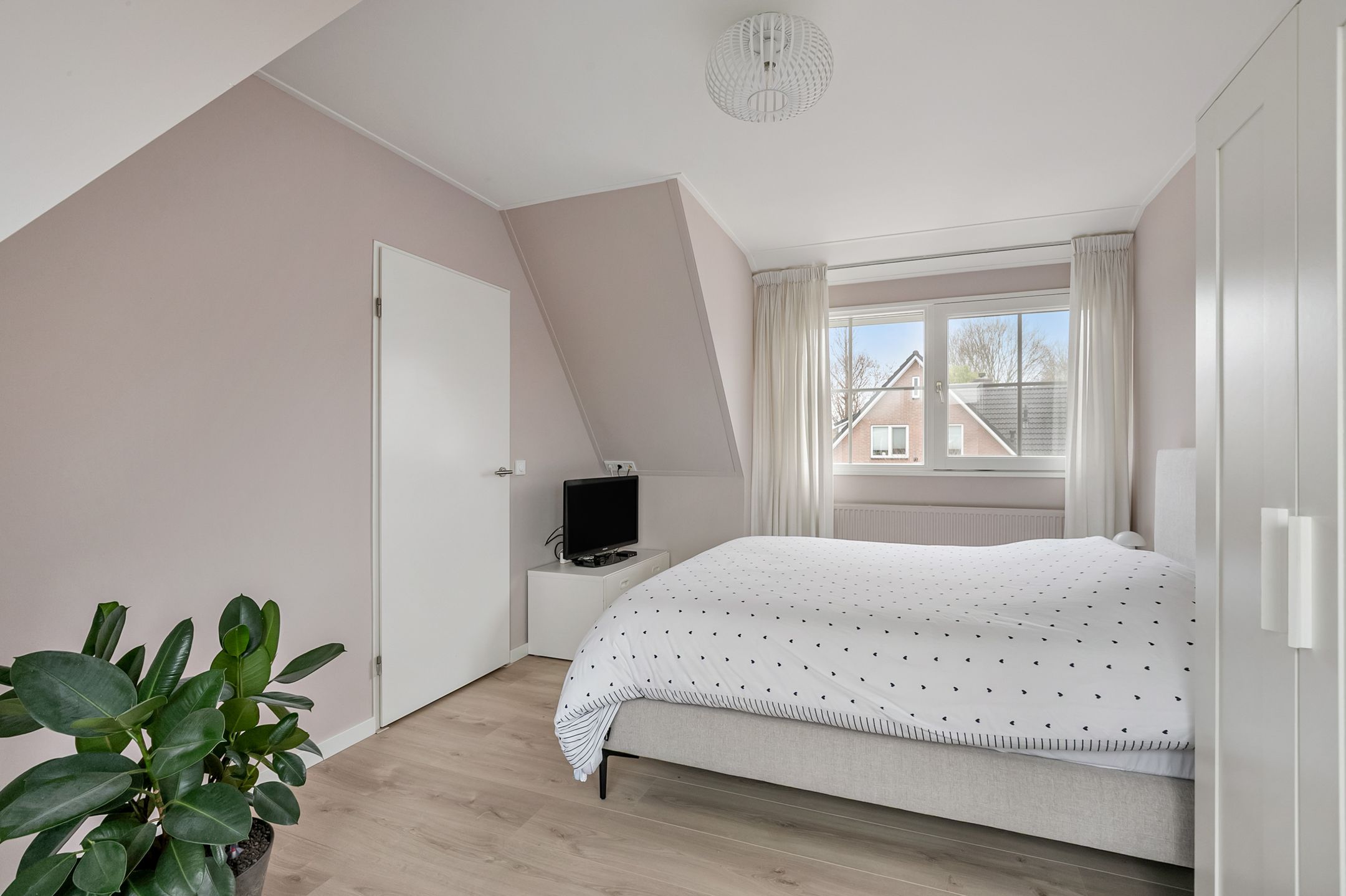 Foto 21 van Warmoezerij 28