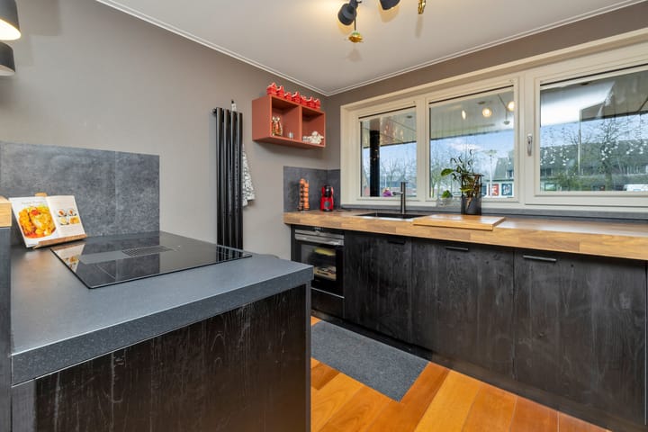 Foto 13 van Jeroen Boschplantsoen 44