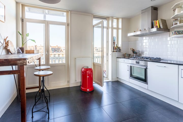 Photo 3 of Van Hilligaertstraat 13-3