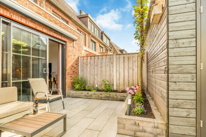 Foto 25 van John Deelaan 40