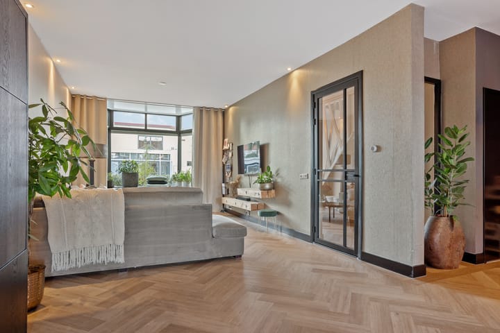 Foto 15 van Ambachtsweg 10