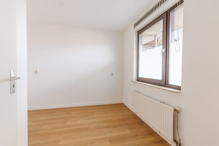 Foto 15 van Linie 327