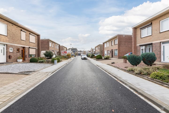 Photo 3 of Marijkestraat 7