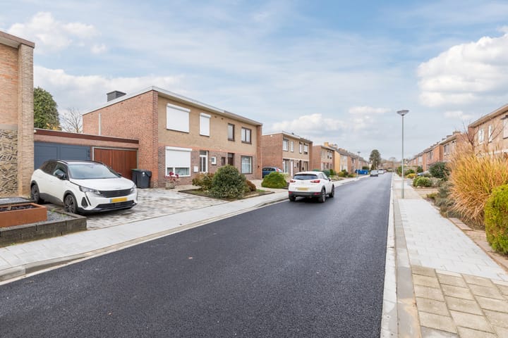 Photo 4 of Marijkestraat 7