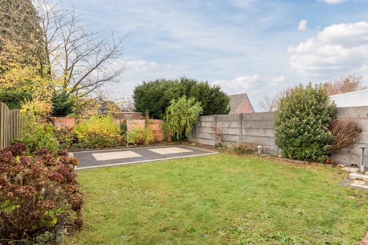 Photo 38 of Marijkestraat 7