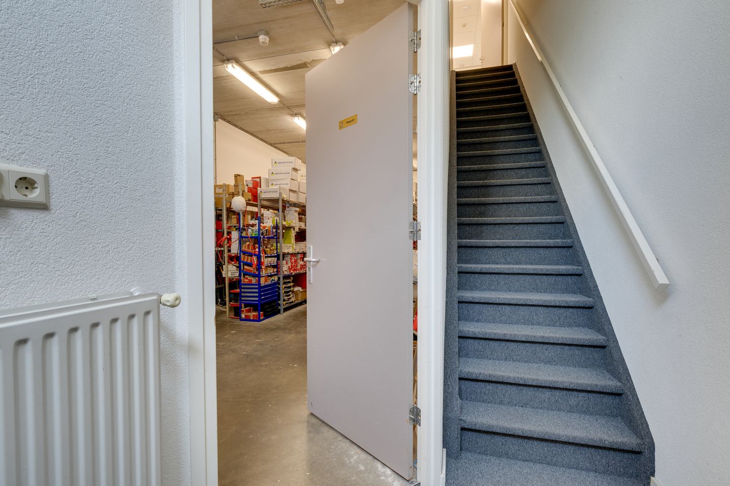 Bekijk foto 2 van Julianaweg 139-e