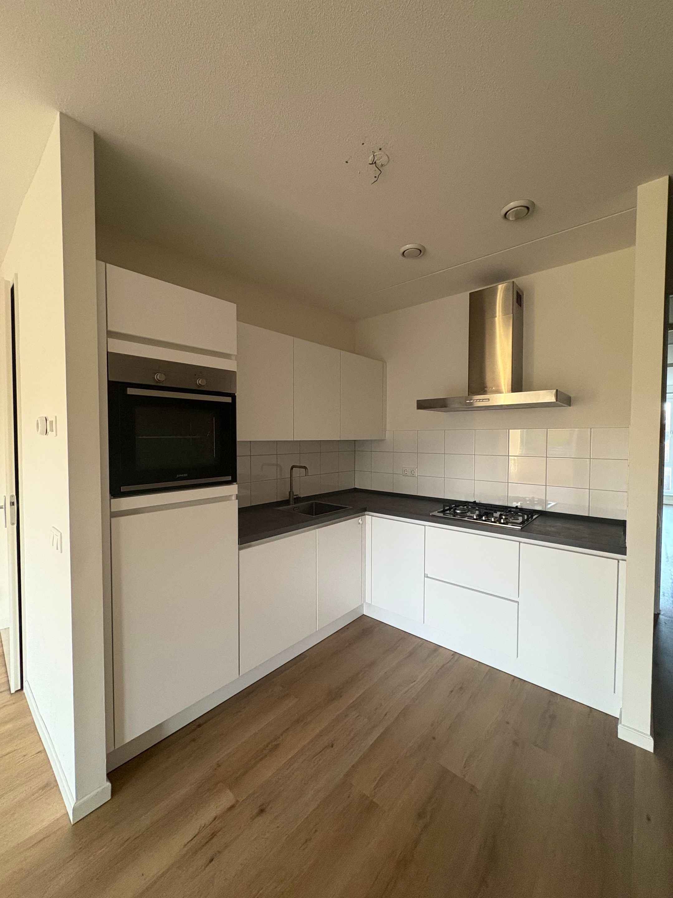 Foto 18 van Rijksweg Noord 26-E