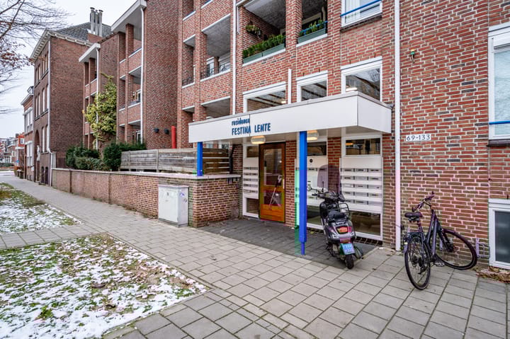 Foto 40 van Deken van Oppensingel 87