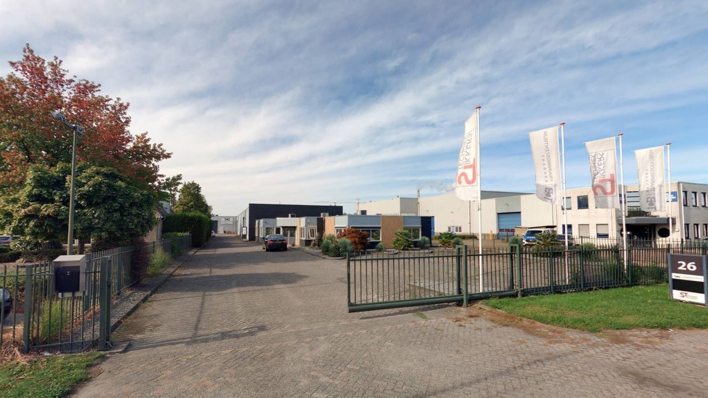 Bekijk foto 1 van Brasem 26