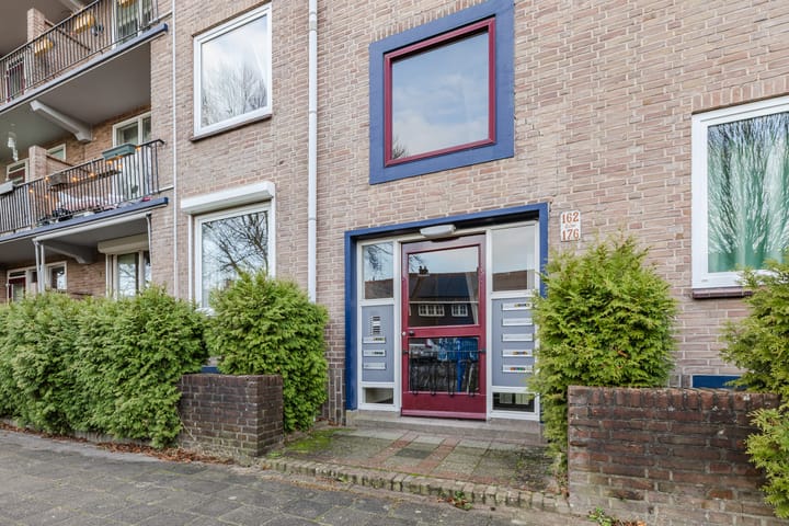 Photo 2 of Wolfstraat 176